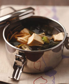 Canh rong biển.đậu phụ nấu tương