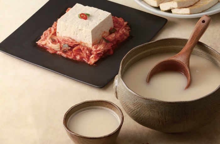 <i>Makgeolli</i>. This rustic alcoholic beverage, which is widely popular in Korea, is made by fermenting steamed rice, barley, or wheat mixed with malt.