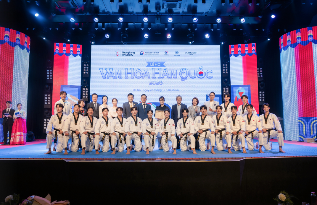 국기원팀과 행사에 참석한 내외 귀빈과의 기념 사진