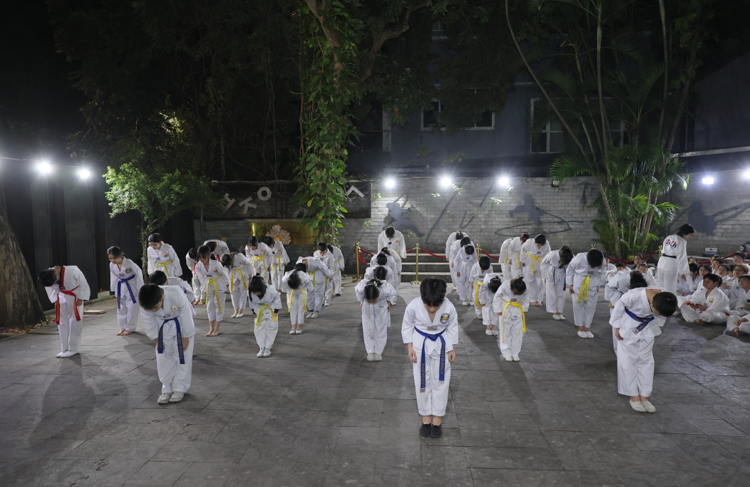 태권도교실 수강생들의 인사