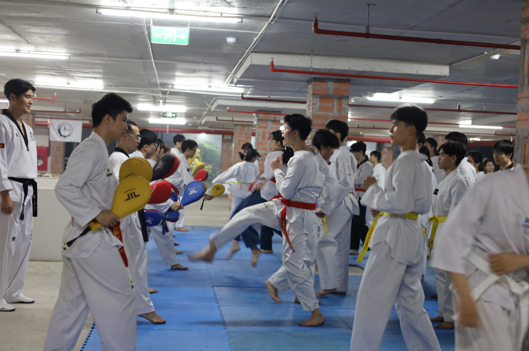 미트&nbsp;운동이 진행된다