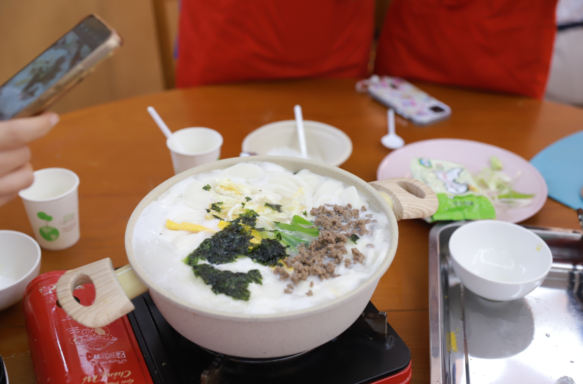 학생들이 만든 떡국