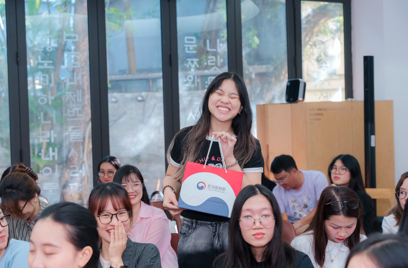 2026&nbsp;세종학당&nbsp;한국어 말하기·쓰기 대회 시상식의 퀴즈쇼