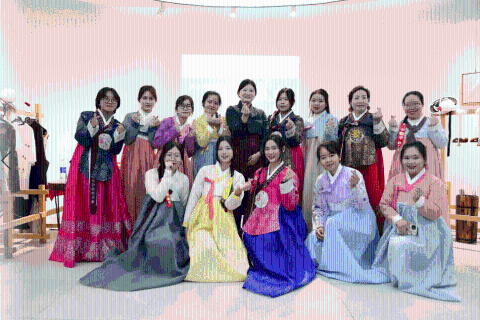 KCC와 함께 한국 문화 알아보기 체험프로그램 - 한복 악세사리 댕기 만들기 및 한복 체험수업   